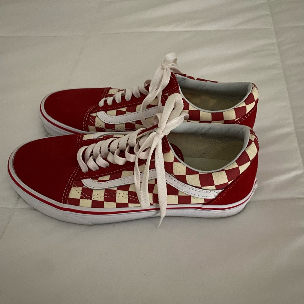 Brand new never worn red checker skater (sk8) low vans. Mens size 6.5 Womens 8